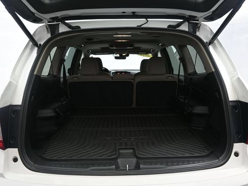 Used 2021 Honda Pilot Touring image 16