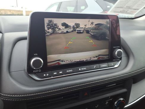 Certified 2024 Nissan Rogue S FWD image 25
