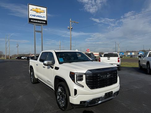 Used 2024 GMC Sierra 1500 Denali Ultimate image 1