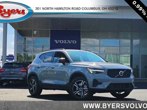 New 2026 Volvo XC40 B5 Core w/ Climate Package image 1