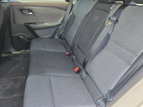 Used 2022 Nissan Rogue SV FWD image 19