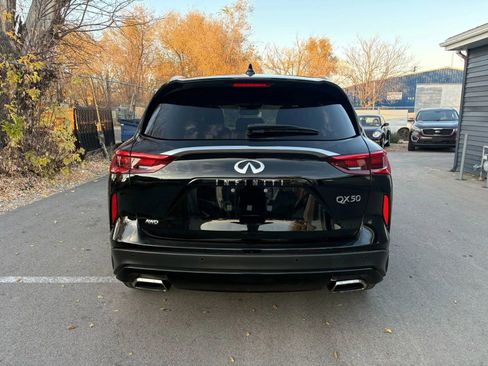 Used 2021 INFINITI QX50 Luxe w/ Appearance Package image 3