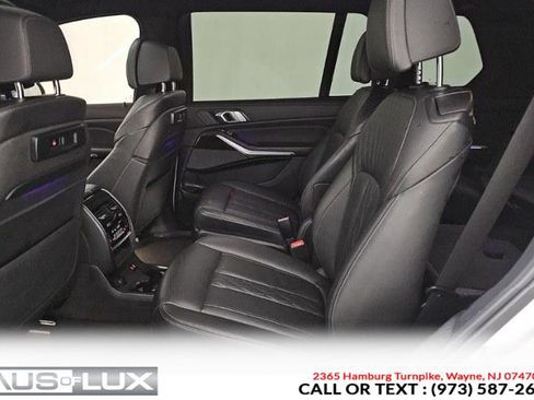 Used 2020 BMW X7 M50i w/ Cold Weather Package image 5