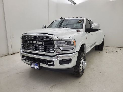 Used 2024 RAM 3500 Limited image 29