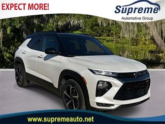Used 2022 Chevrolet TrailBlazer RS w/ Sun and Liftgate Package image 1