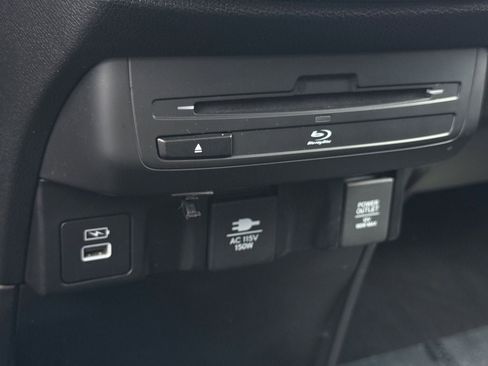 Used 2023 Honda Odyssey Elite image 21