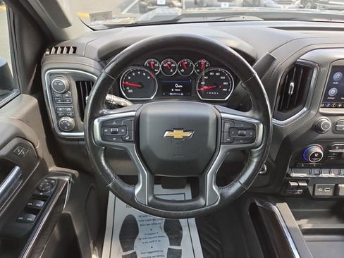Used 2022 Chevrolet Silverado 2500 LT w/ Convenience Package AWD/4WD image 9