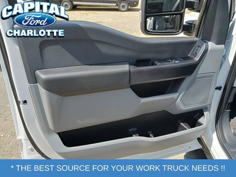 New 2026 Ford F250 XL w/ XL Chrome Package RWD image 9