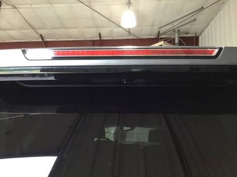 Used 2018 GMC Yukon XL Denali w/ Open Road Package AWD/4WD image 15