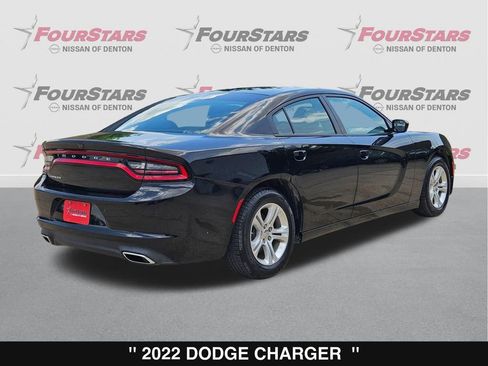 Used 2022 Dodge Charger SXT RWD image 4