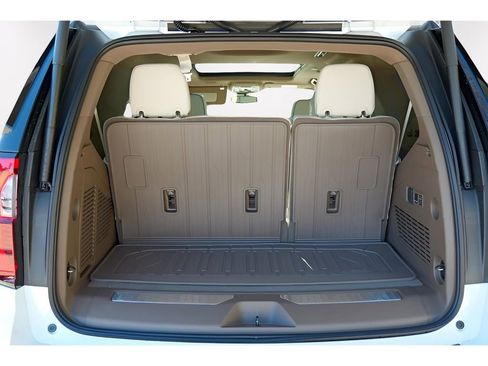 New 2026 GMC Yukon Denali w/ Sun & Power Step Package image 27