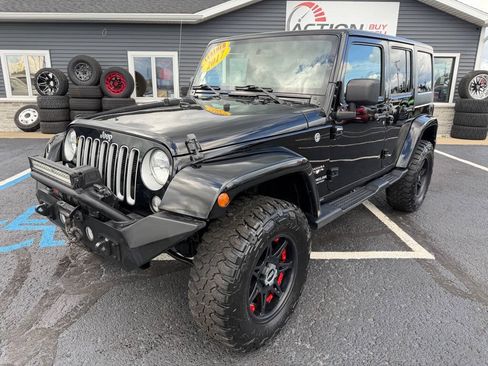 Used 2017 Jeep Wrangler Unlimited Sahara AWD/4WD image 1