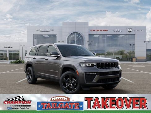 New 2026 Jeep Grand Cherokee L Limited w/ Limited Altitude Package AWD/4WD image 5