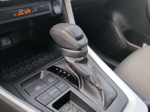 Used 2024 Toyota RAV4 XLE FWD image 22