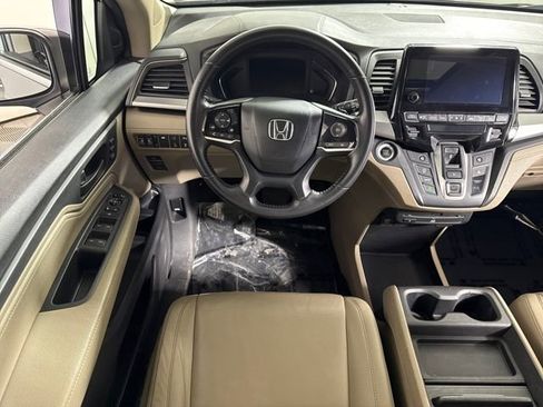 Used 2018 Honda Odyssey Touring image 23