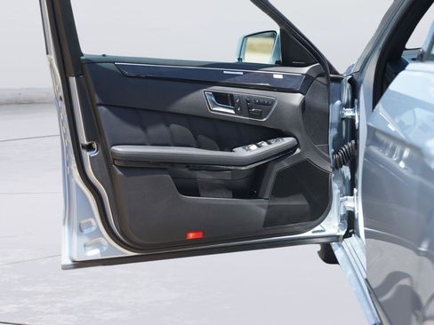 Used 2013 Mercedes-Benz E 350 Sedan image 31