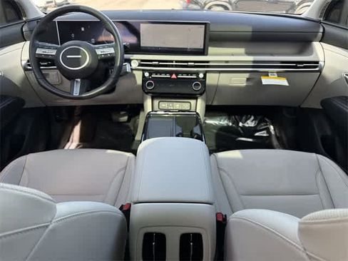 Certified 2025 Hyundai Tucson SEL image 12