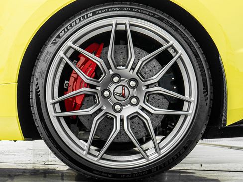Used 2024 Chevrolet Corvette Z06 w/ Z07 Performance Package RWD image 11
