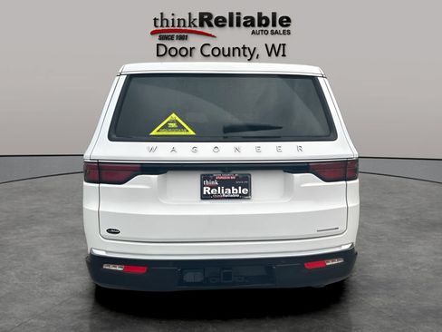 Used 2024 Jeep Wagoneer Series III AWD/4WD image 4
