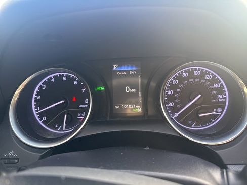 Used 2018 Toyota Camry LE image 15