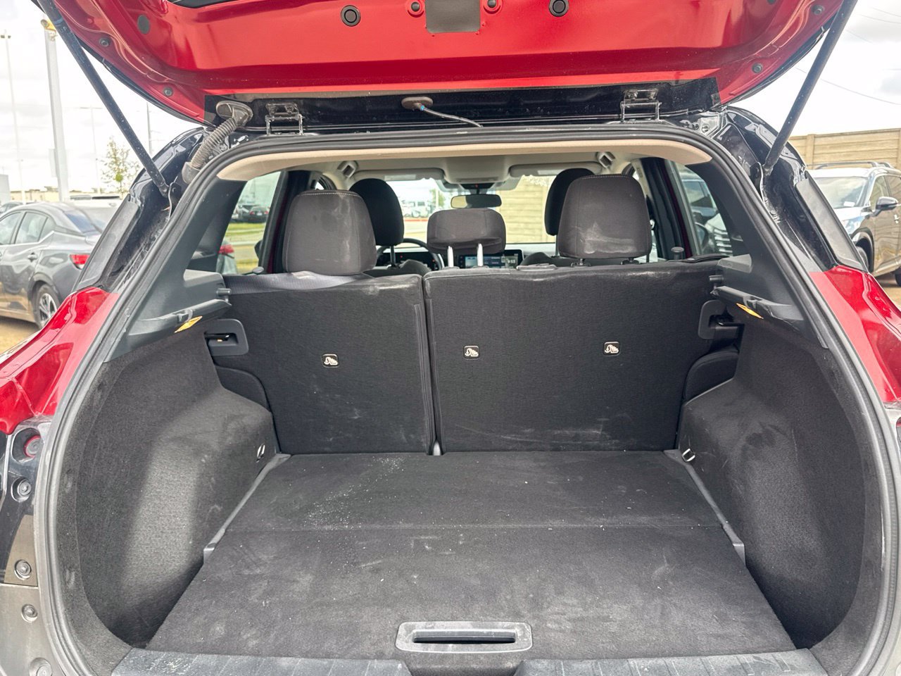 Used 2025 Nissan Kicks SV FWD image 37
