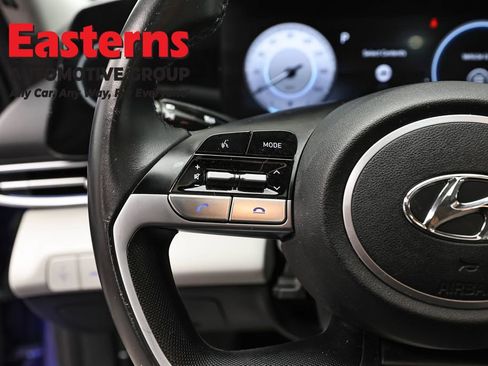 Used 2023 Hyundai Elantra Limited w/ Preferred Accessory Package image 15