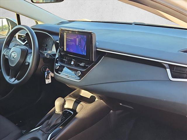 Used 2025 Toyota Corolla LE FWD image 21