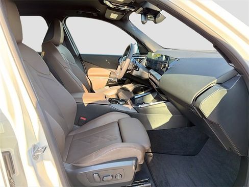 Used 2026 BMW X3 xDrive30 w/ Premium Package image 16