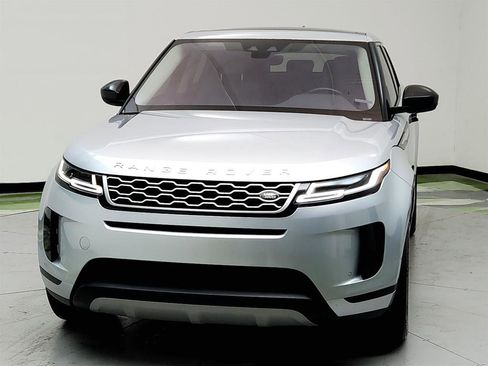 Used 2020 Land Rover Range Rover Evoque SE image 2