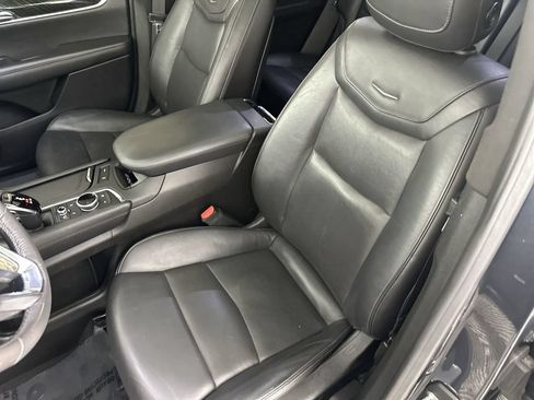 Used 2020 Cadillac XT6 Premium Luxury FWD image 21