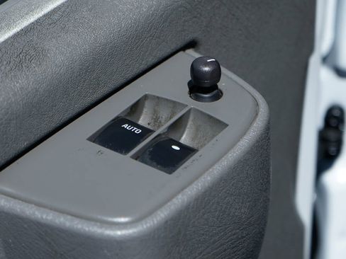 Used 2022 Chevrolet Express 3500 w/ Power Convenience Package RWD image 17