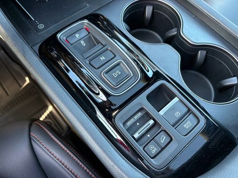 Certified 2024 Honda Pilot TrailSport image 24