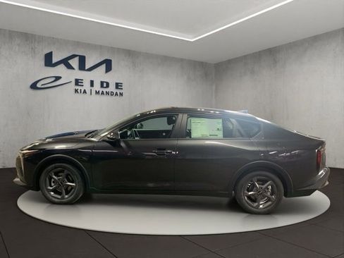 New 2026 Kia K4 FWD image 8