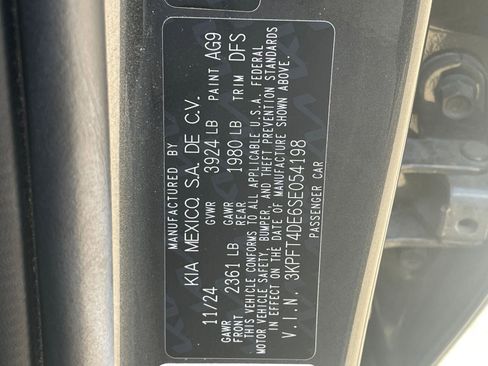 Used 2025 Kia K4 LXS FWD image 32