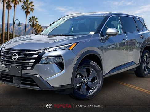 Used 2026 Nissan Rogue SV w/ Cold Weather Package AWD/4WD image 3