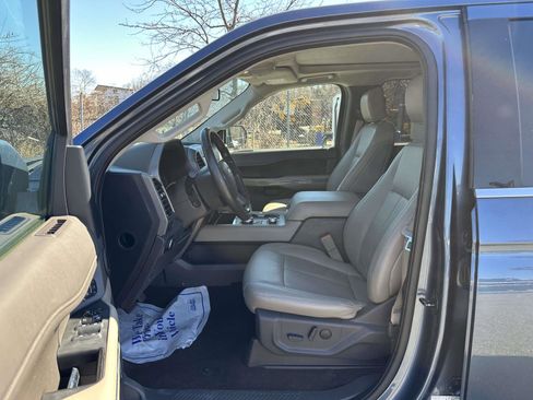 Certified 2020 Ford Expedition Max XLT w/ Equipment Group 202A image 17