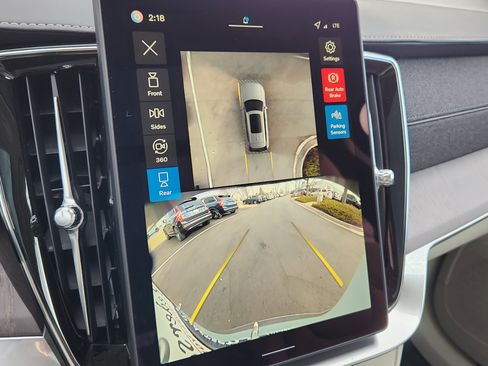 New 2026 Volvo XC90 T8 Ultra w/ Protection Package Premier image 11