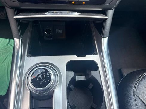 Used 2020 Ford Explorer XLT w/ Equipment Group 202A RWD image 21