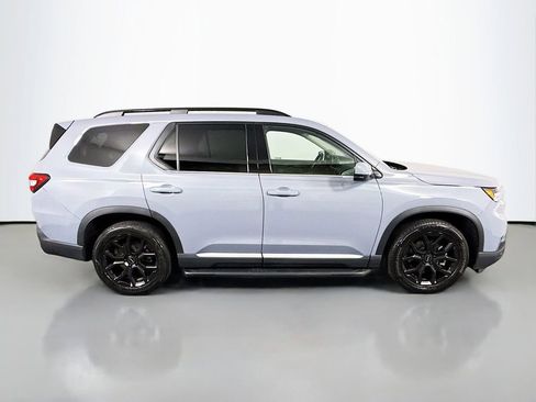 Certified 2025 Honda Pilot Touring image 8
