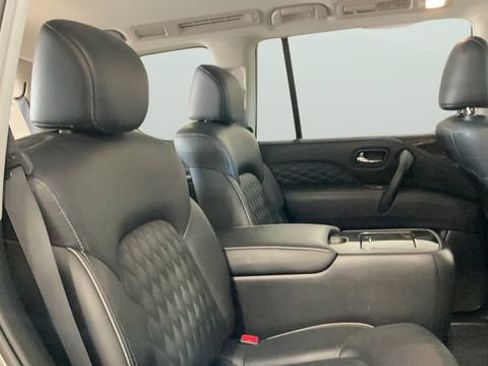 Used 2020 INFINITI QX80 Luxe w/ Sensory Package AWD/4WD image 18