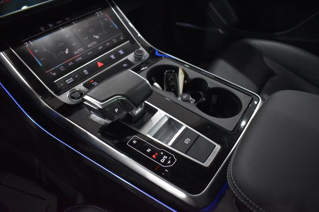 Used 2023 Audi Q8 Premium Plus AWD/4WD image 14