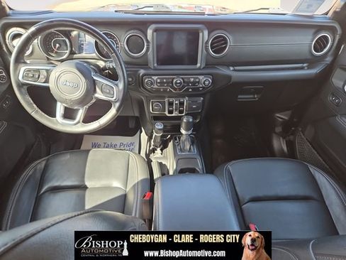 Used 2022 Jeep Wrangler Unlimited Sahara w/ LED Lighting Group AWD/4WD image 4