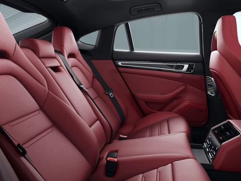 Certified 2023 Porsche Panamera 4 Platinum Edition image 12