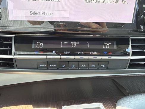 Used 2021 Toyota Sienna LE FWD image 60