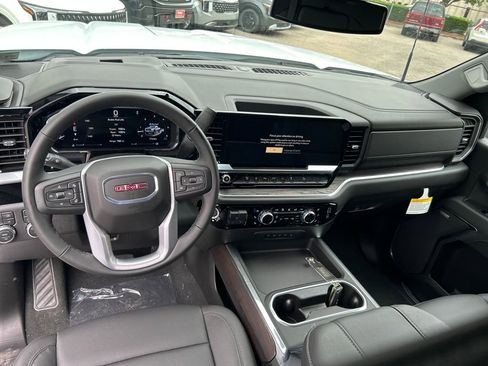 New 2026 GMC Sierra 2500 SLT w/ SLT Premium Package image 24