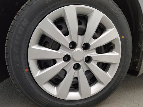 Used 2019 Nissan Sentra S image 31