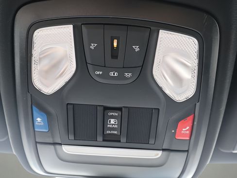 Used 2025 RAM 1500 Big Horn AWD/4WD image 38