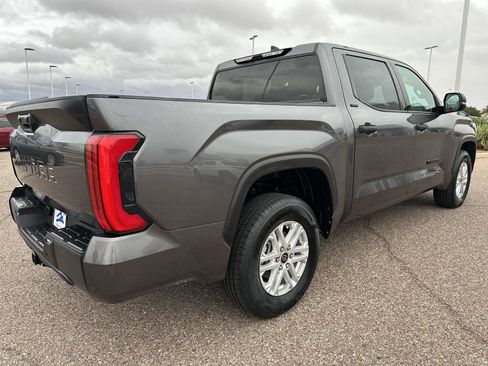 Used 2022 Toyota Tundra SR5 w/ Convenience Package image 16