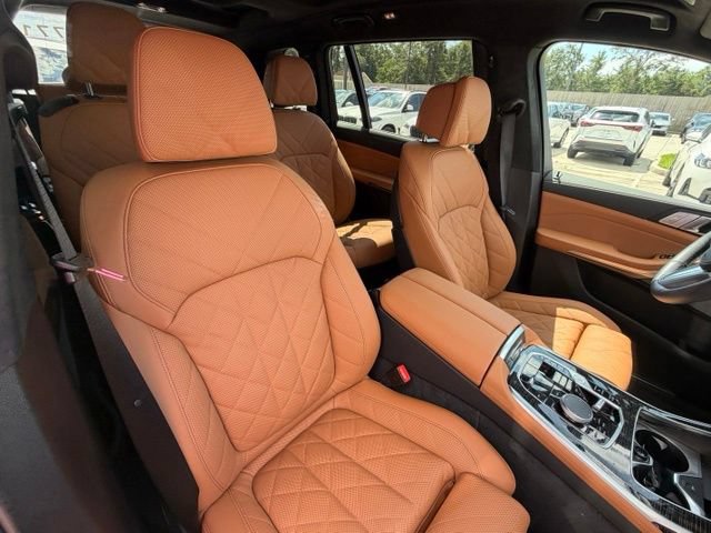 Used 2026 BMW X7 xDrive40i w/ M Sport Package AWD/4WD image 28
