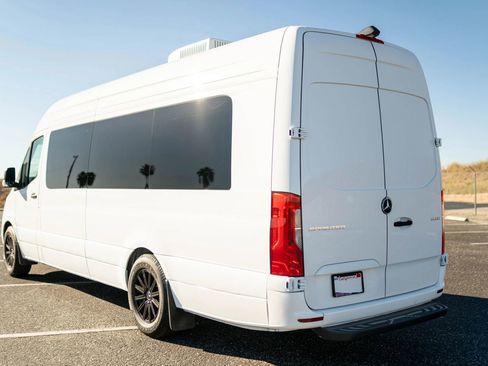 Used 2024 Mercedes-Benz Sprinter 2500 image 15